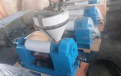 ZOIL SCREW OIL PRESS MACHINE ZMT-105